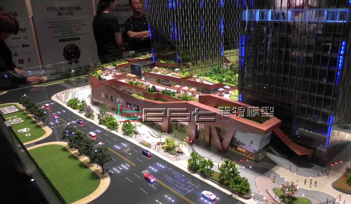 <a href='#link'></a>