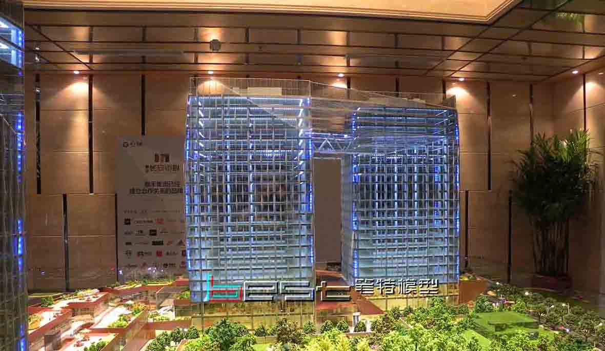 <a href='#link'></a>