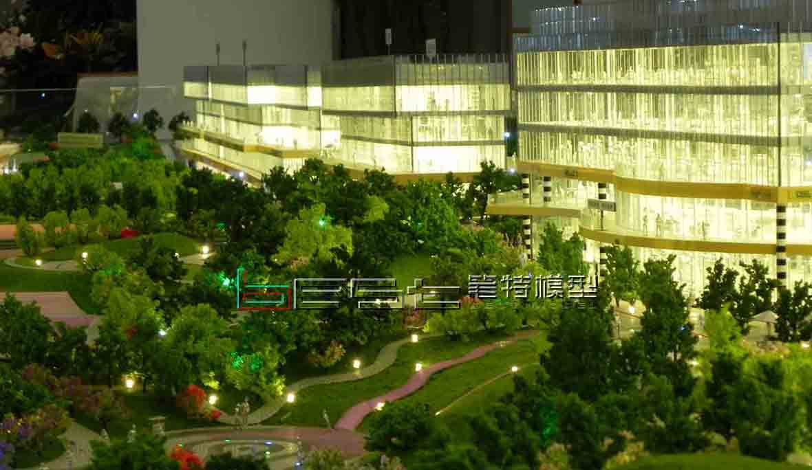 <a href='#link'></a>